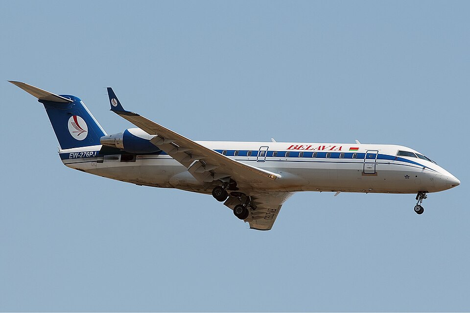 CRJ 200