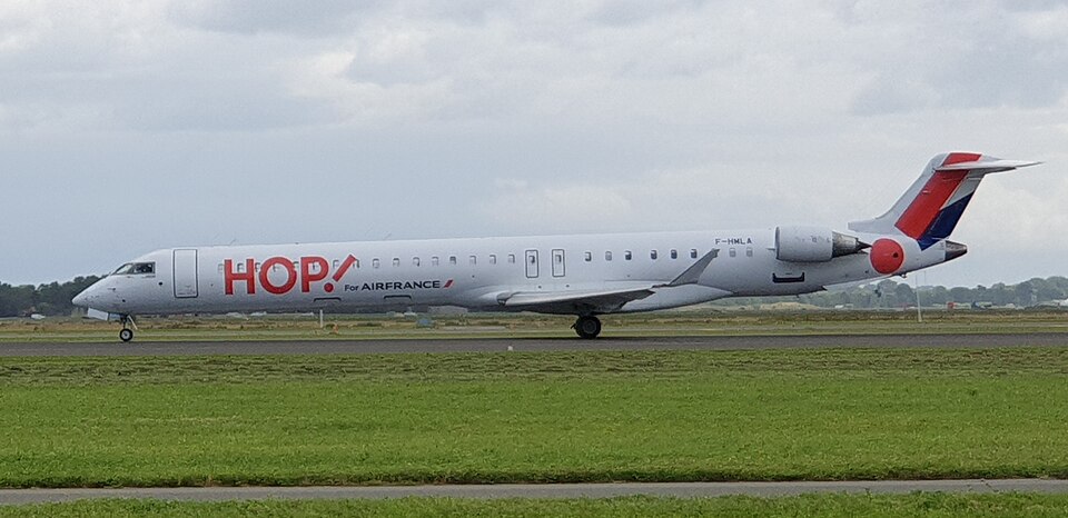 CRJ 1000